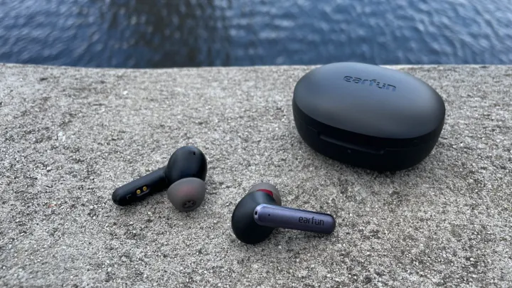 wireless earphones under 5000