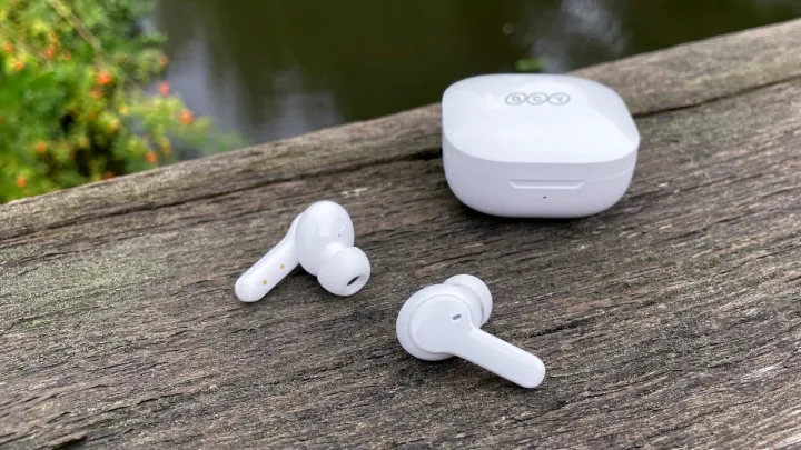 wireless earphones under 5000